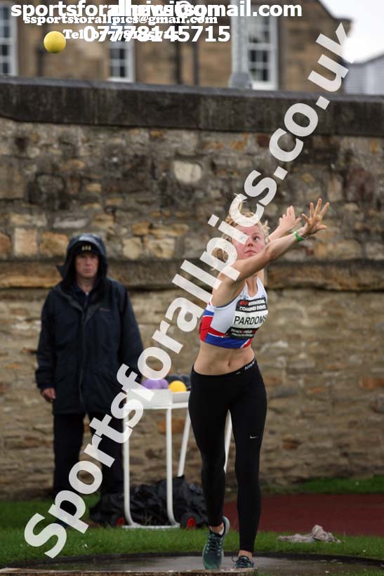 Womens heptathlon shot putt, EAP International Cominted Events, Hexham. Photo: David T. Hewitson/Sports for All Pics